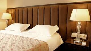 Отель Elea Old Tbilisi Hotel Тбилиси Двухместный номер Делюкс с 1 кроватью и балконом-6