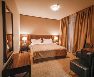 Отель Elea Old Tbilisi Hotel Тбилиси Двухместный номер Делюкс с 1 кроватью и балконом-15